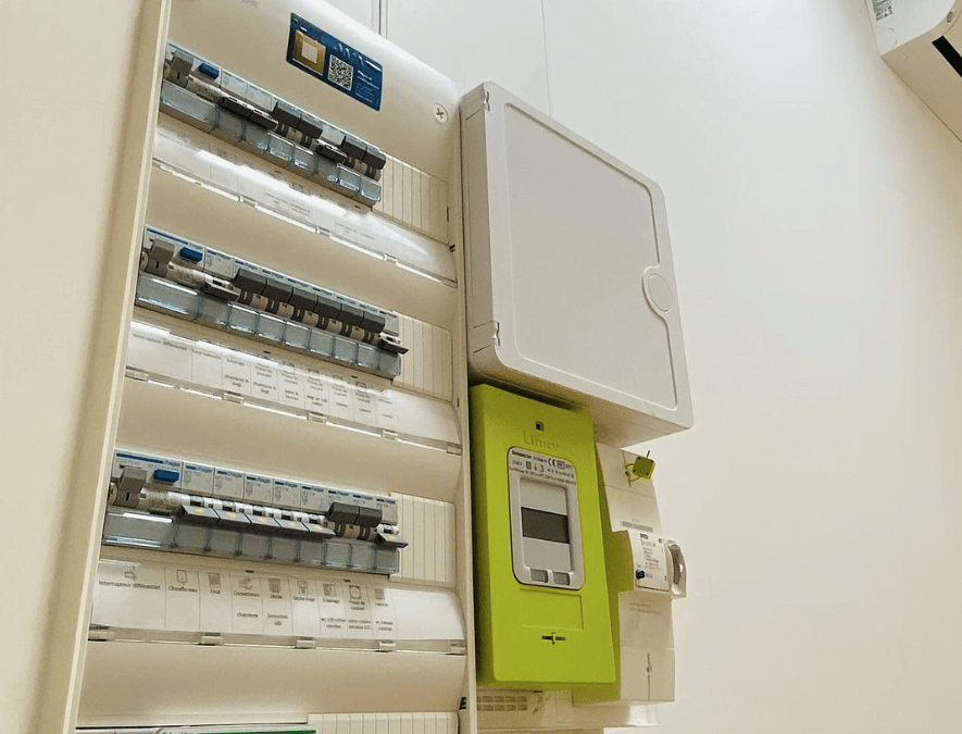 Disjoncteur qui saute : causes possibles et solutions